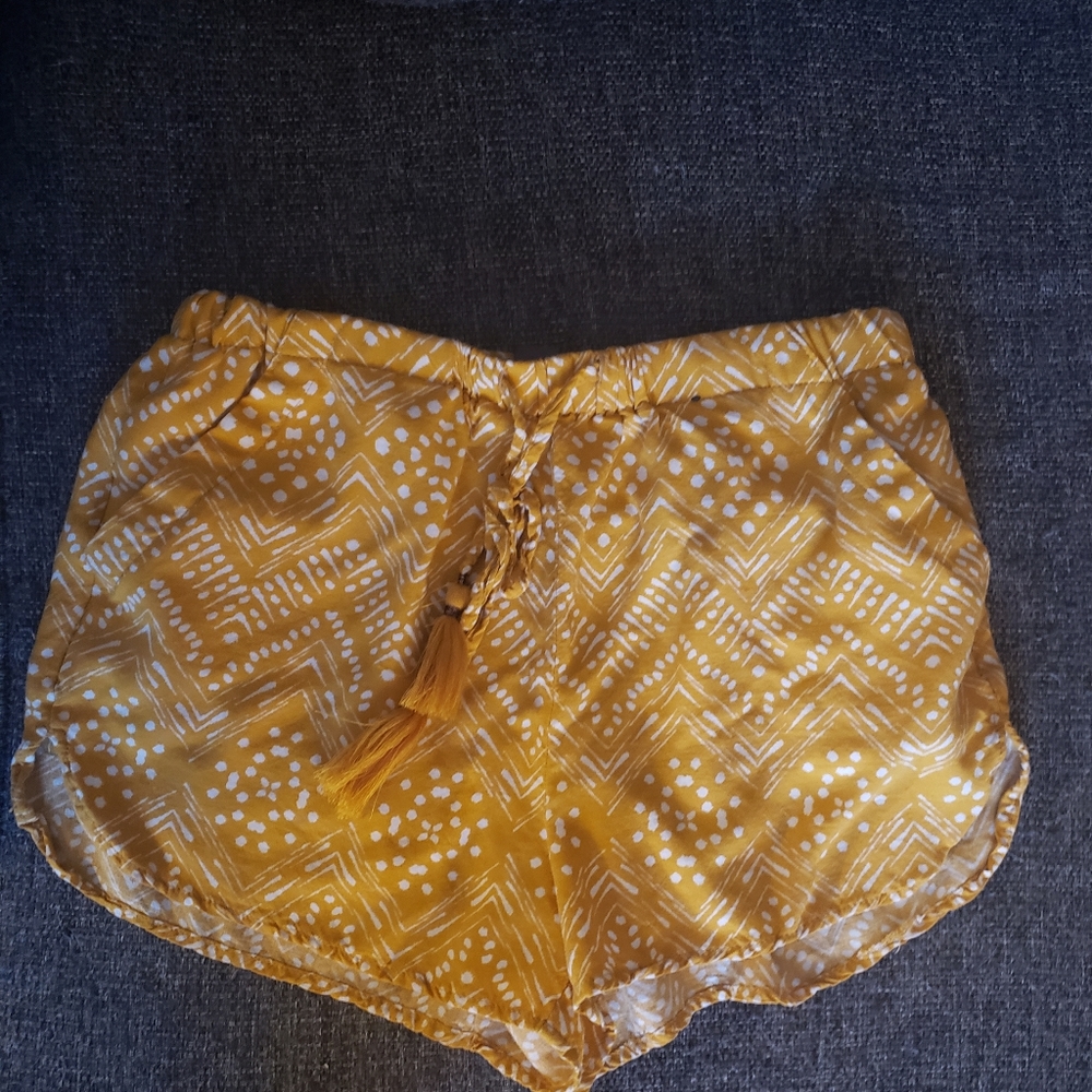 Lightweight shorts sz 4